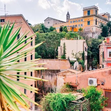 Luxury Art In Trastevere With Terrace Rome