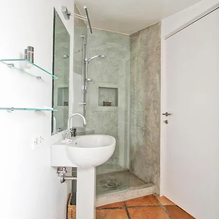 Luxury Art In Trastevere With Terrace Rome