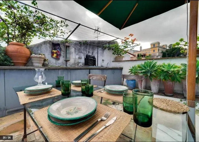 Luxury Art In Trastevere With Terrace